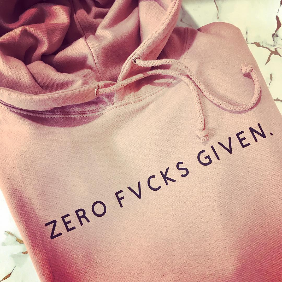 ZERO FVCKS SLOGAN HOODIE-ThePaperPress