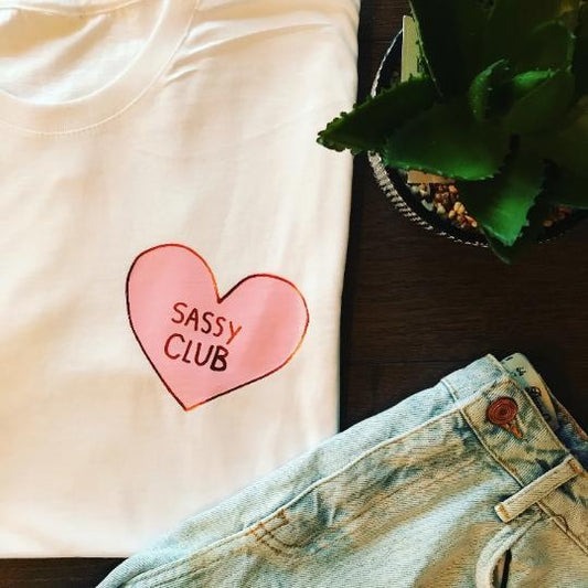 SASSY CLUB TEE